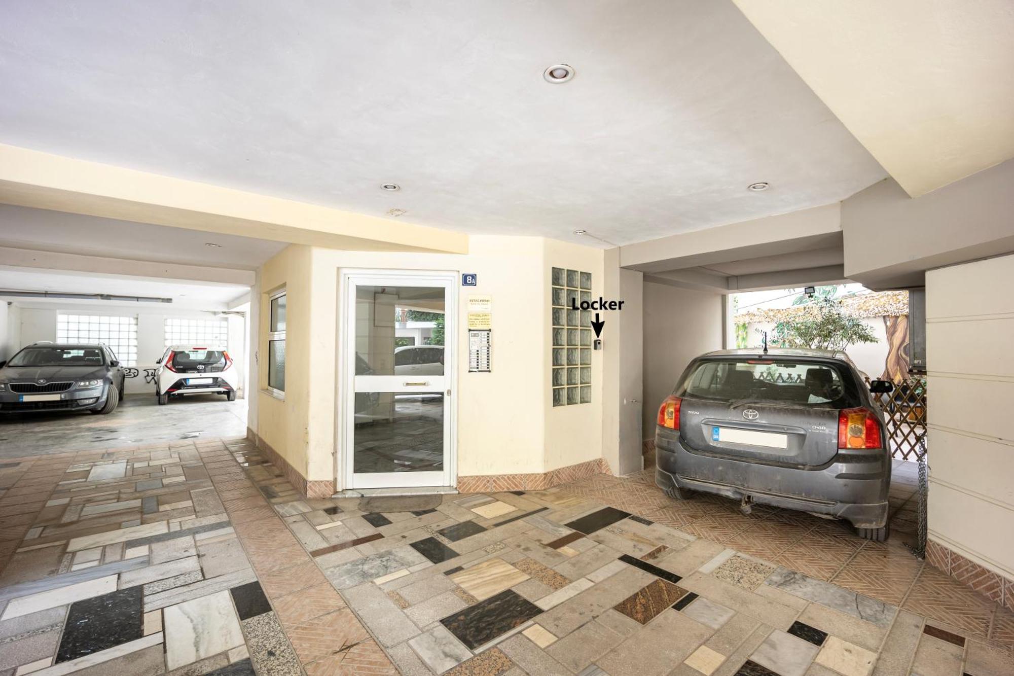 Fabulous Central Apartment Close To The Sea! Халкис Екстериор снимка