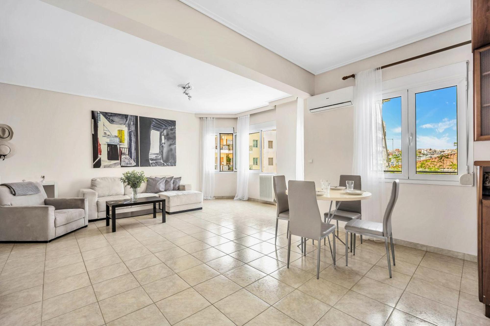 Fabulous Central Apartment Close To The Sea! Халкис Екстериор снимка