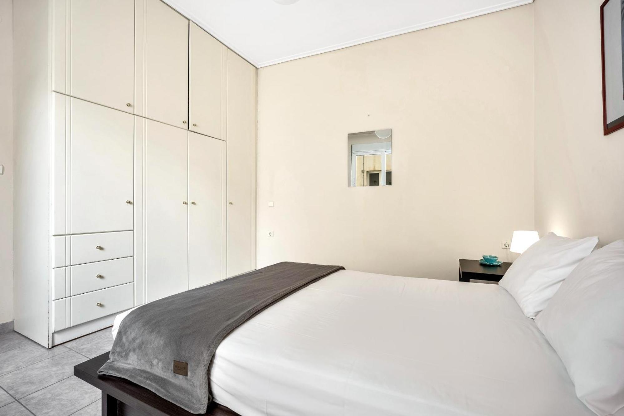 Fabulous Central Apartment Close To The Sea! Халкис Екстериор снимка