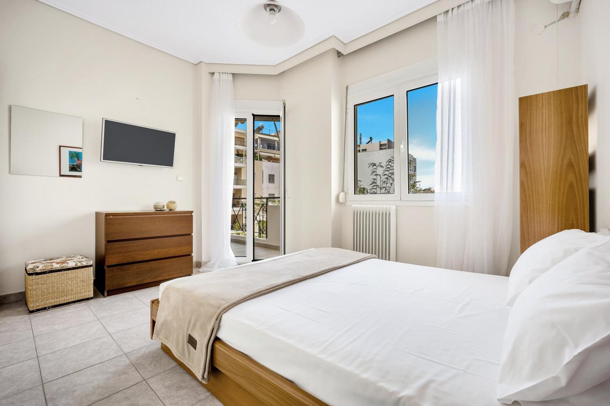 Fabulous Central Apartment Close To The Sea! Халкис Екстериор снимка
