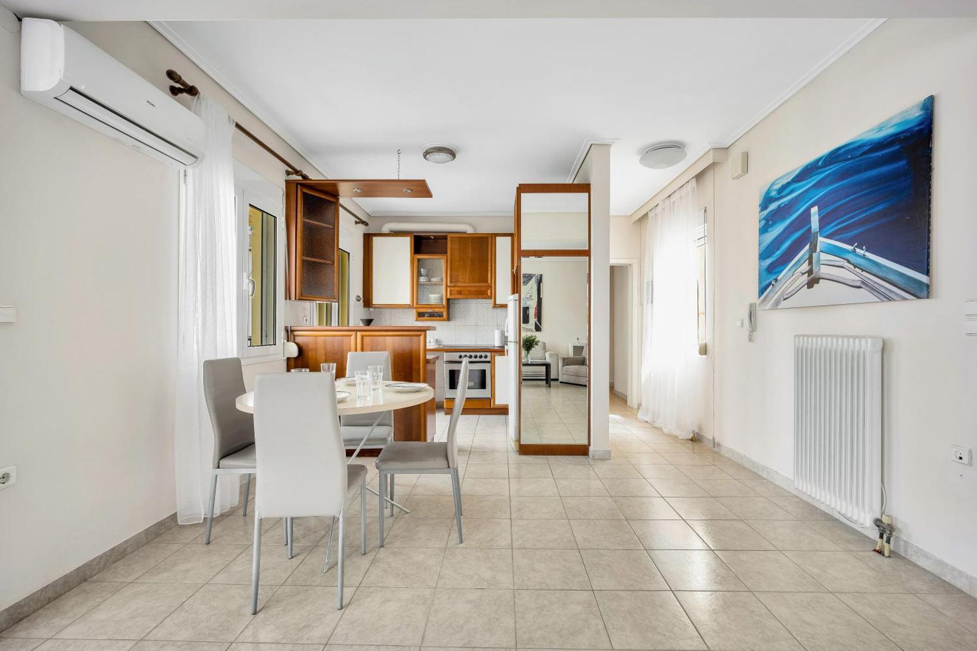 Fabulous Central Apartment Close To The Sea! Халкис Екстериор снимка