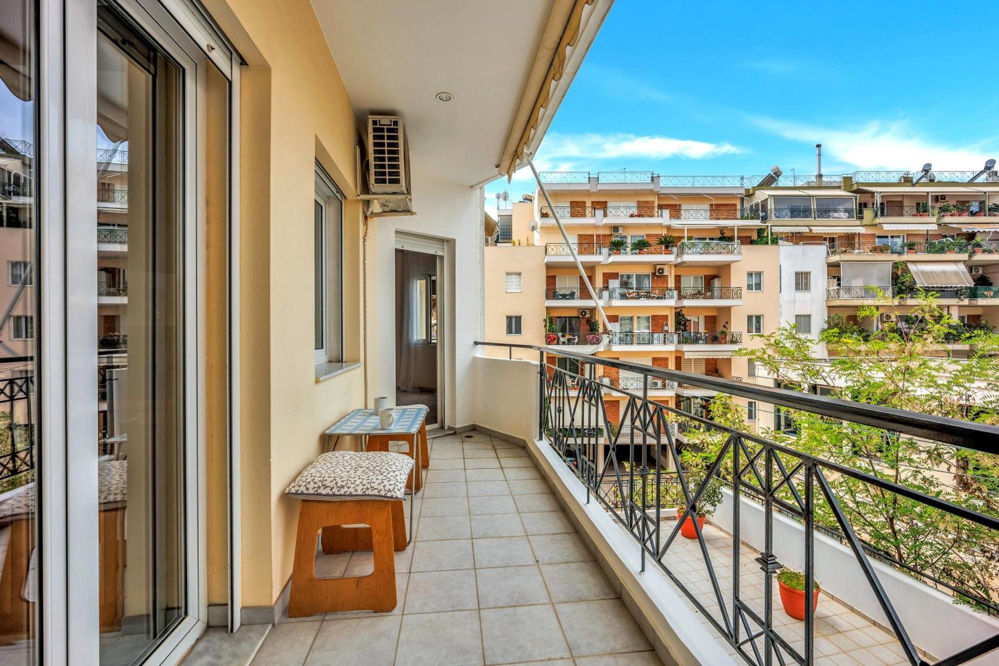 Fabulous Central Apartment Close To The Sea! Халкис Екстериор снимка